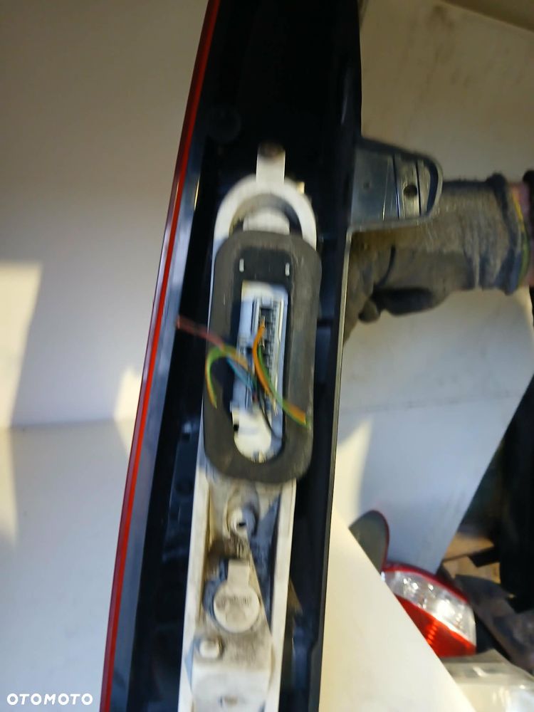 Ford Focus Mk2 kombi  Lift Lampa tylna  prawa. - 4