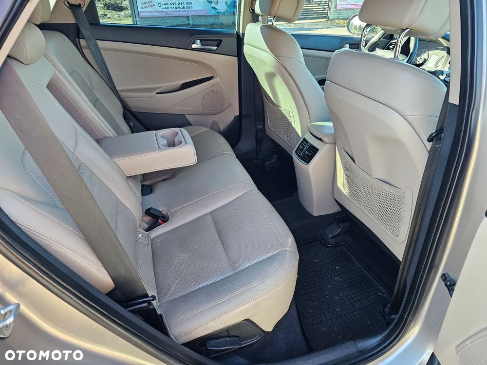 Hyundai Tucson 1.7 CRDI BlueDrive Style 2WD - 7