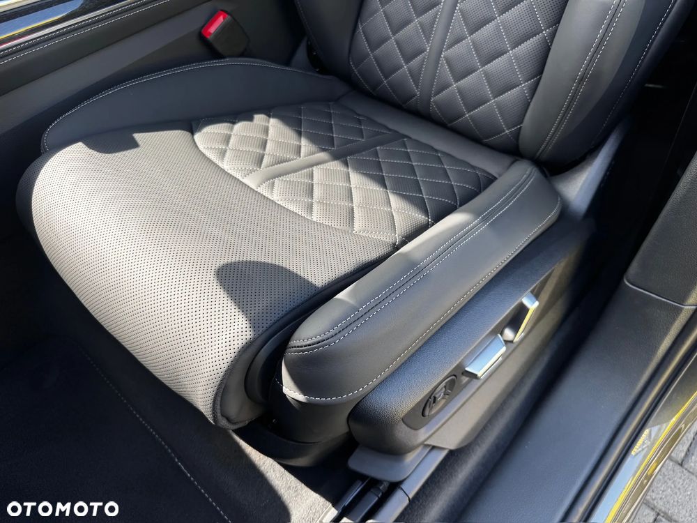 Audi Q7 TFSI e PHEV 360 kW Quattro S Line Tiptr - 30
