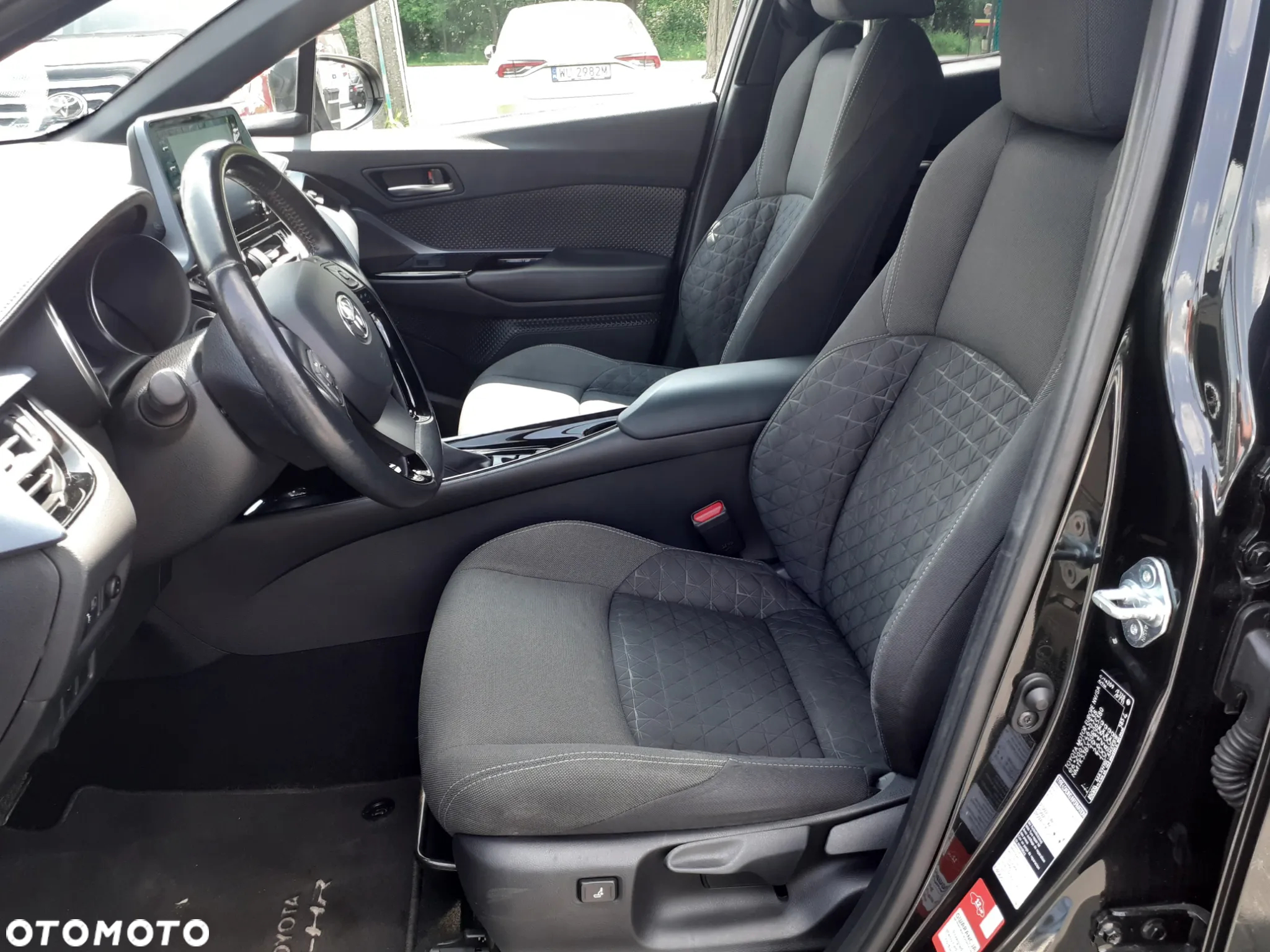 Toyota C-HR 2.0 Hybrid Style - 24