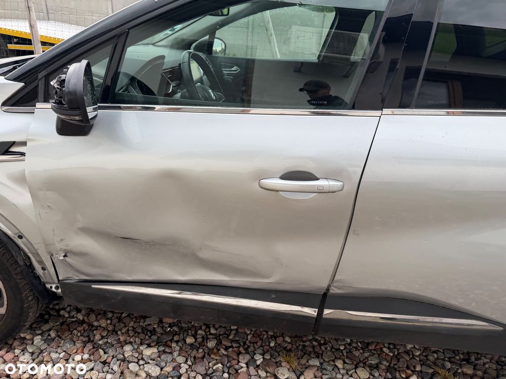 Renault Captur TCe 100 INTENS - 19