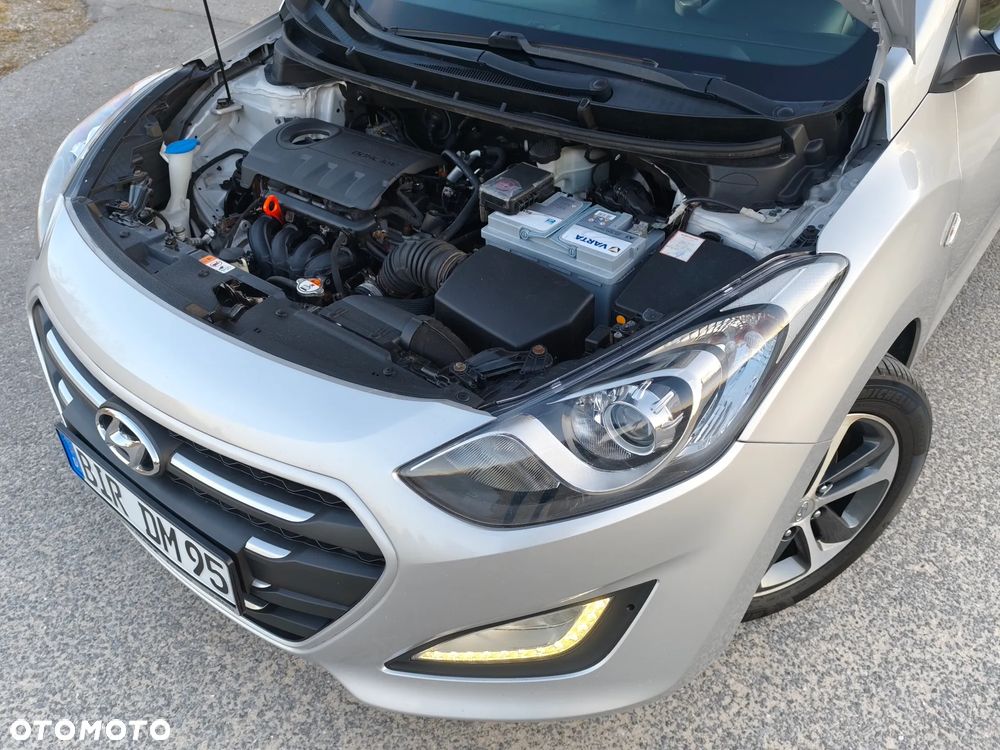 Hyundai i30 blue 1.4 YES Silver - 19