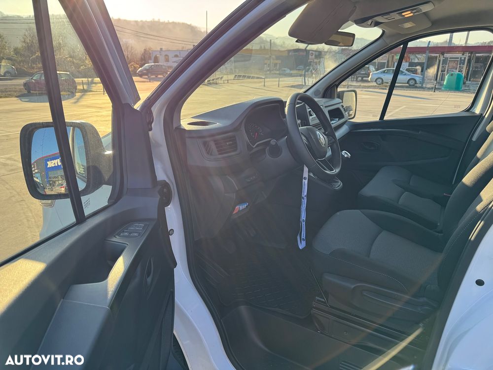 Renault Trafic Combi 2.0 Blue dCi 110 S&S L2 8+1 Life - 8