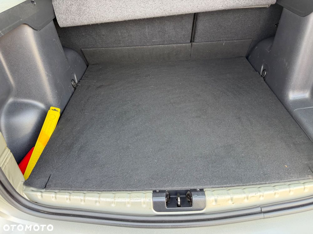 Dacia Duster 1.5 dCi SL Delsey 4x4 - 26