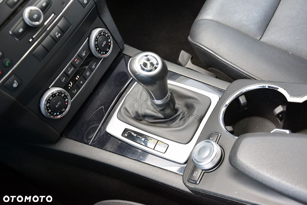 Mercedes-Benz GLK 350 CDI DPF 4Matic 7G-TRONIC SPORT EDITION - 20