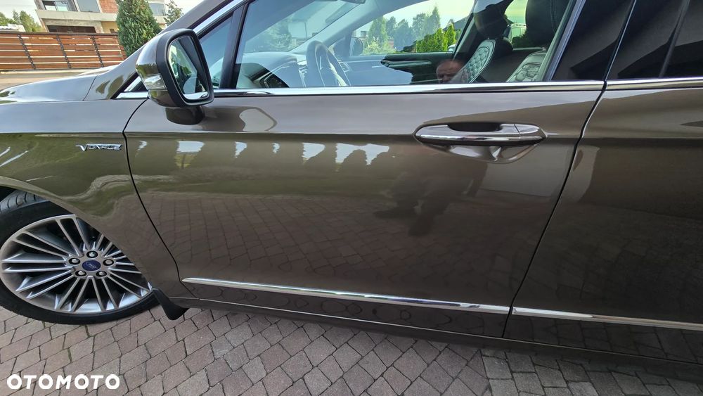Ford Mondeo Vignale 2.0 EcoBoost - 25