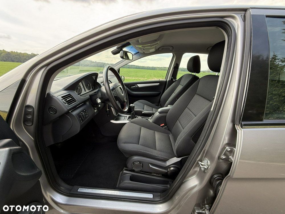 Mercedes-Benz Klasa B 150 Special Edition - 18