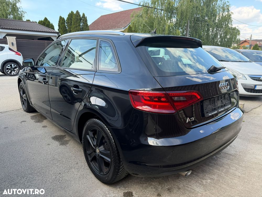 Audi A3 1.6 TDI Attraction - 4