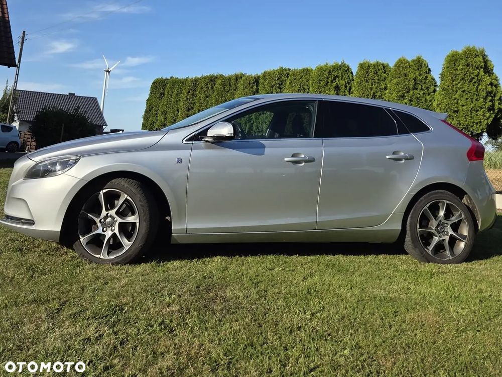 Volvo V40 T3 Drive-E Ocean Race - 11