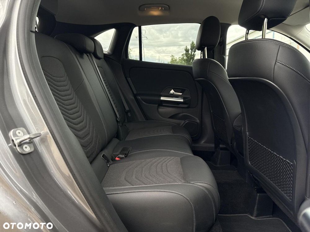 Mercedes-Benz GLA - 20