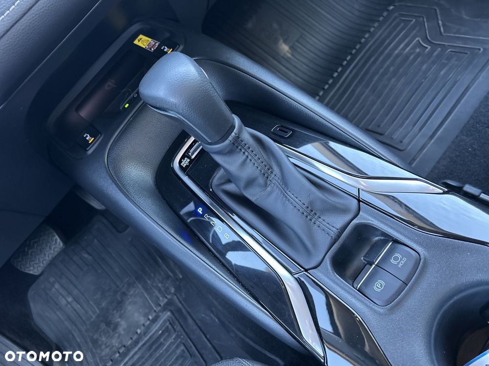 Toyota Corolla 1.8 Hybrid Style - 18