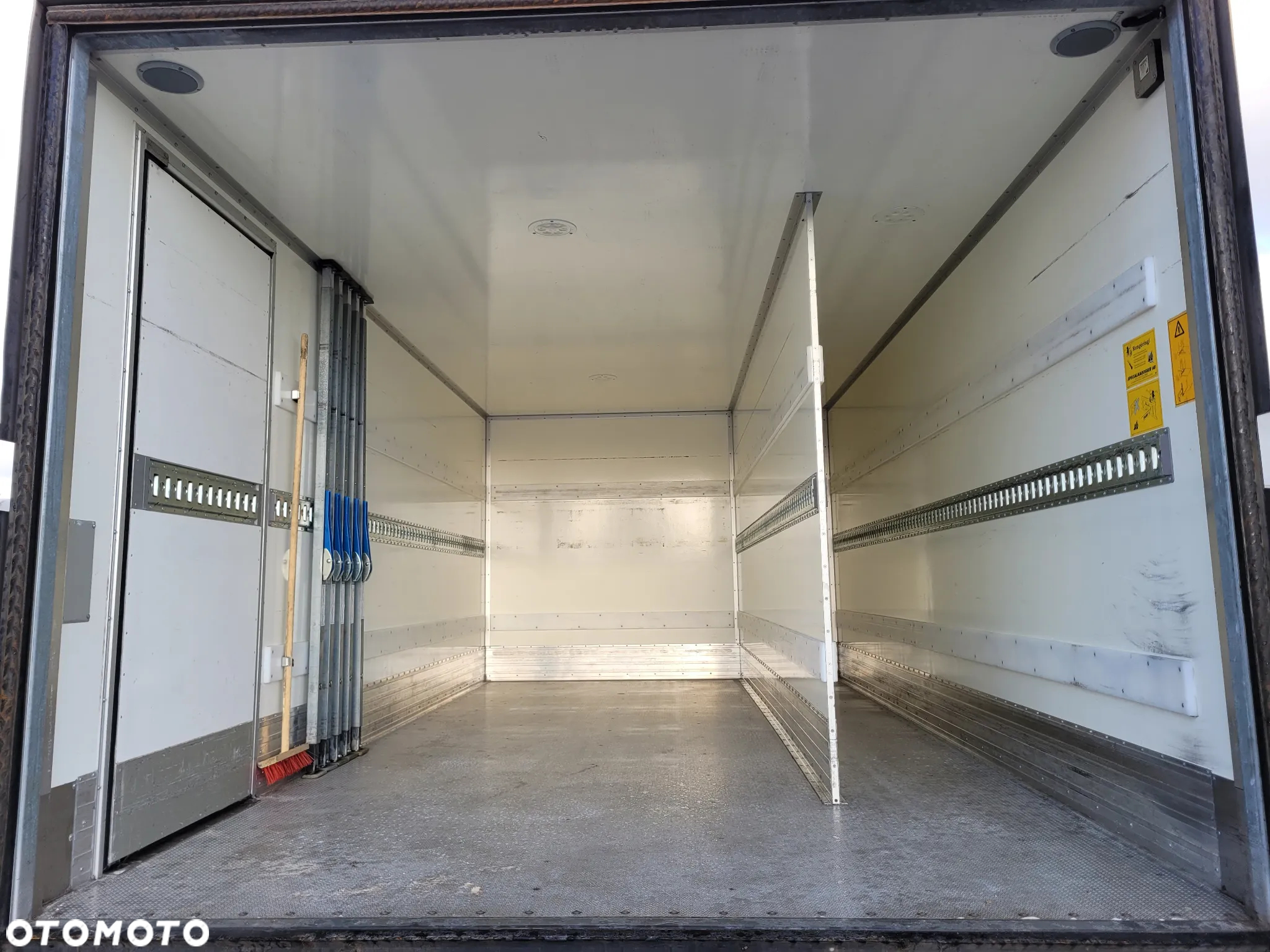 Volvo FL 4x2 - 19