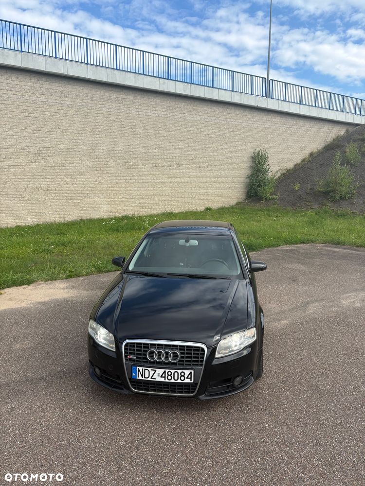 Audi A4 Limousine - 3