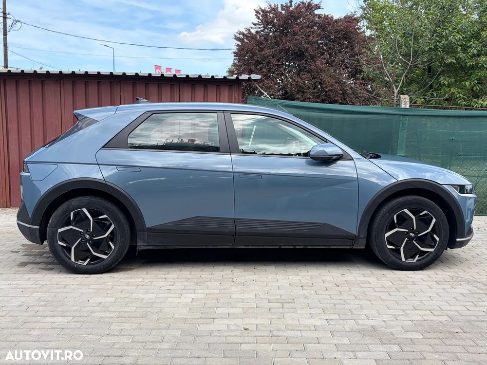 Hyundai IONIQ - 24