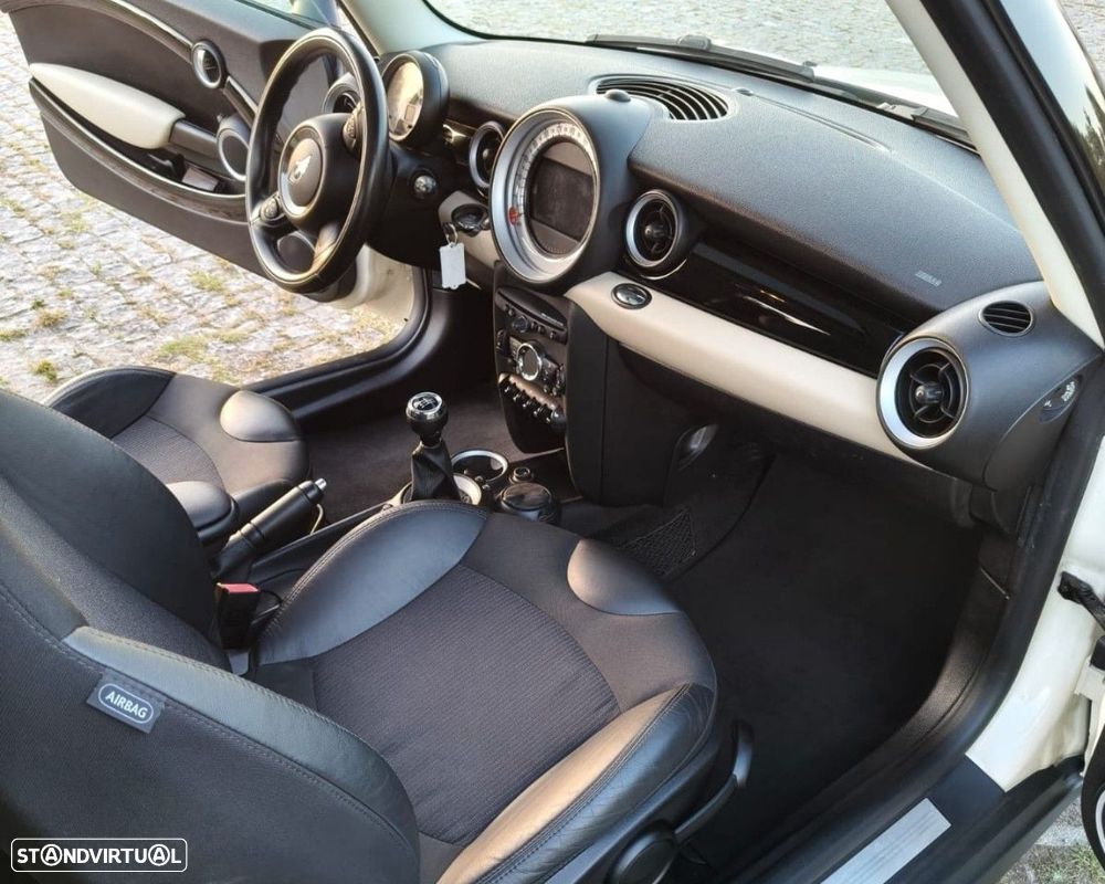MINI 3 Portas Cooper D - 7