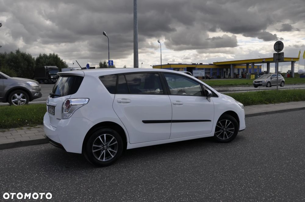 Toyota Verso 1.8 Prestige MS - 21