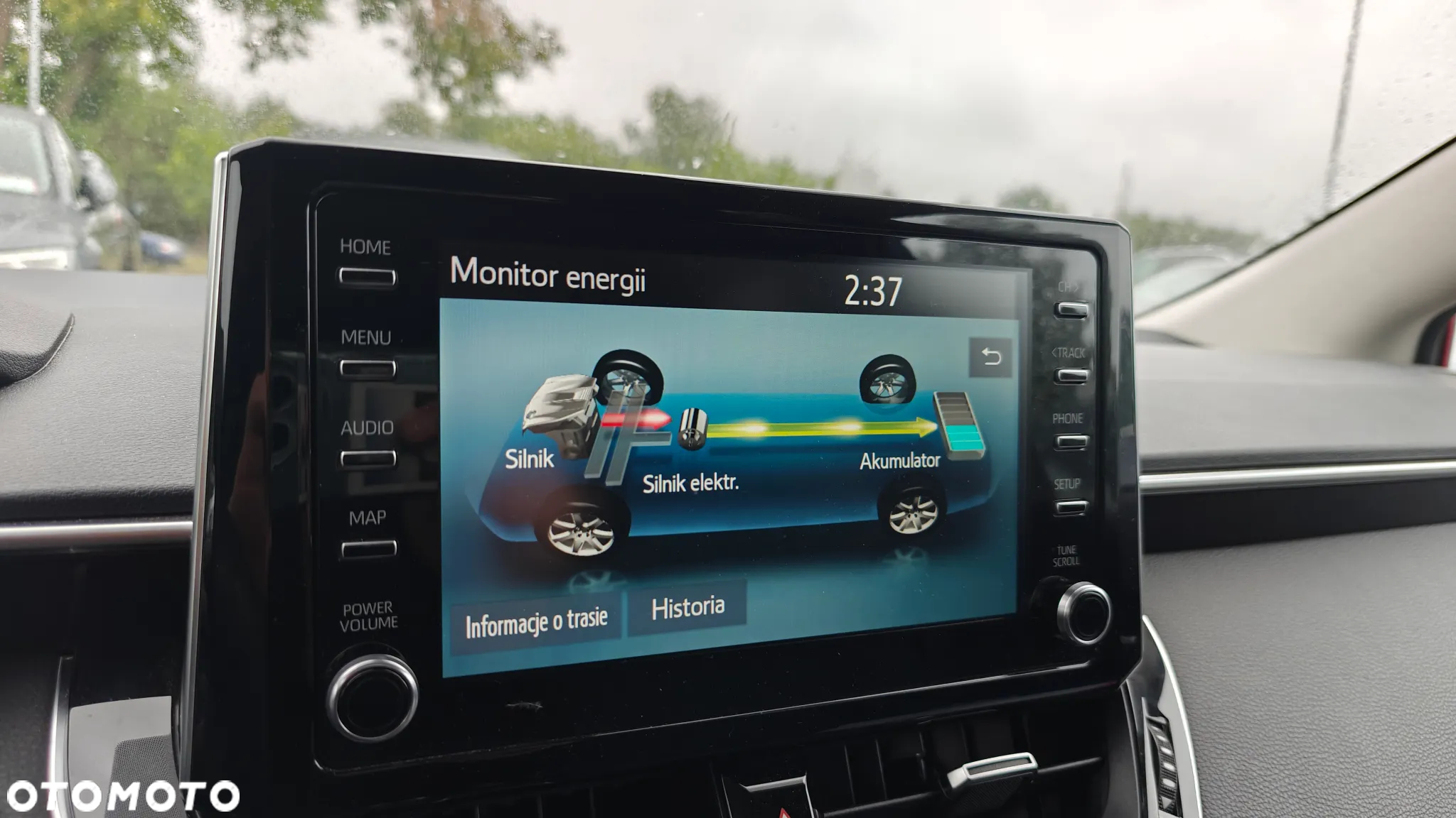 Toyota Corolla 1.8 Hybrid Comfort - 27