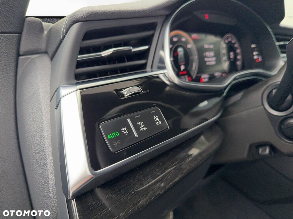 Audi Q8 - 18