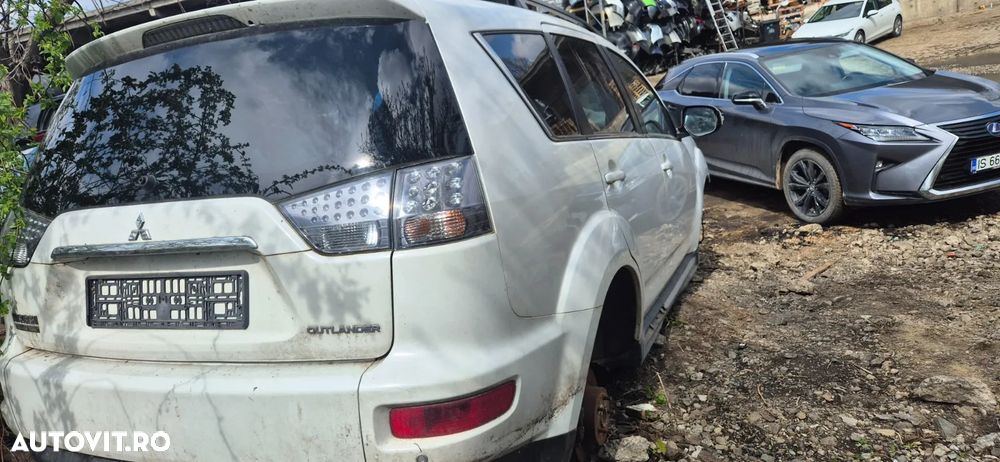 Bara spoiler spate Mitsubishi Outlander 2011 - 5
