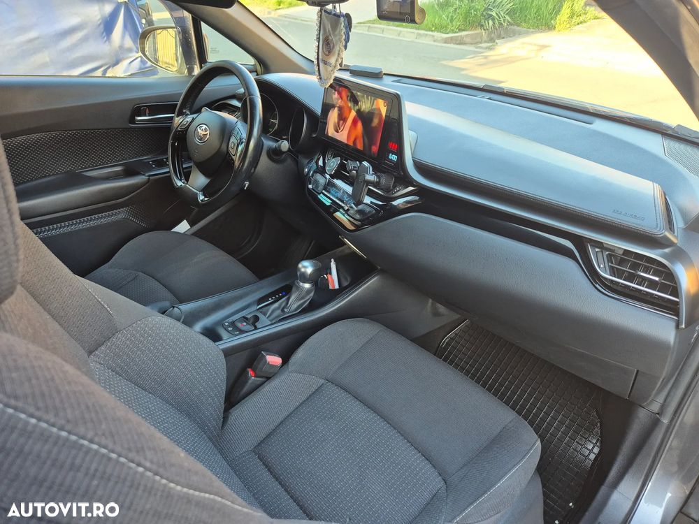 Toyota C-HR 1.8 HSD 4x2 CVT C-enter - 4