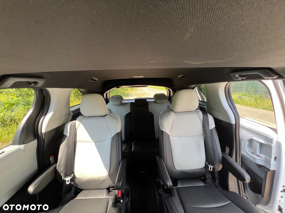 Toyota Sienna - 21