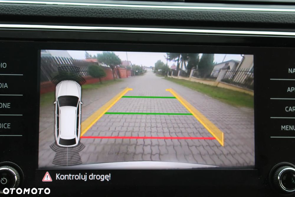 Skoda Superb 2.0 TDI DSG Premium Edition - 22
