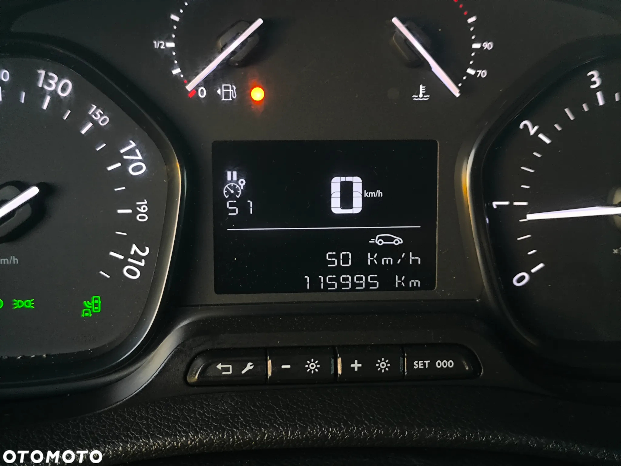 Opel VIVARO - 28