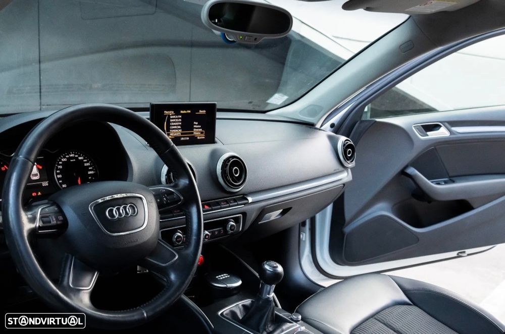 Audi A3 1.6 TDI S-line - 9