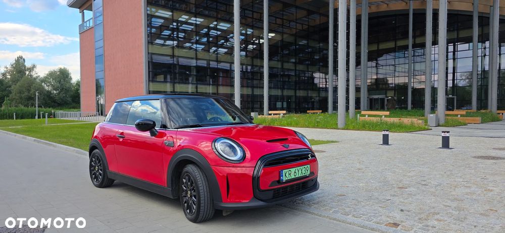 MINI Cooper SE Electric Trim - 11
