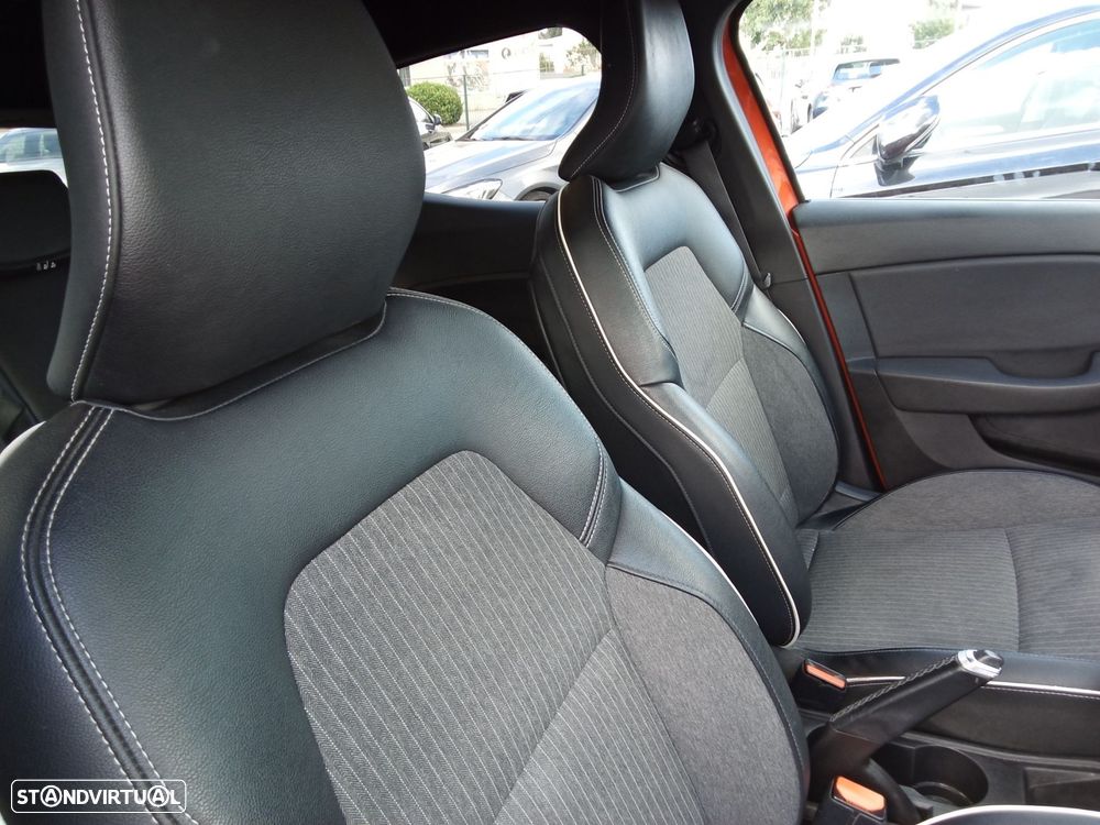 Renault Clio 1.0 TCe RS Line - 23