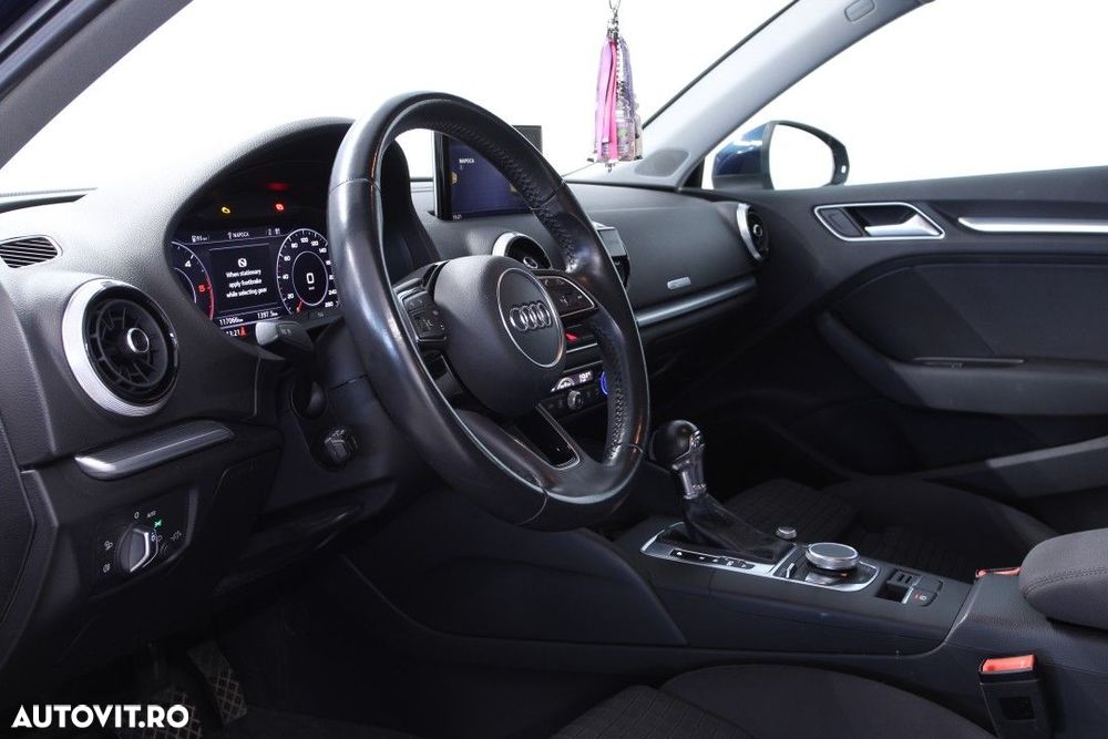 Audi A3 Sportback - 8
