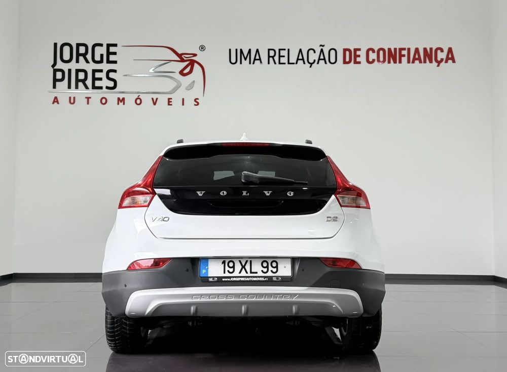 Volvo V40 Cross Country D2 Momentum - 14