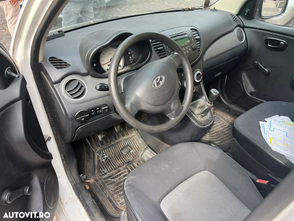 Dezmembrez Hyundai I10 alb 2008 1,1 benzina 48,5KW - 8