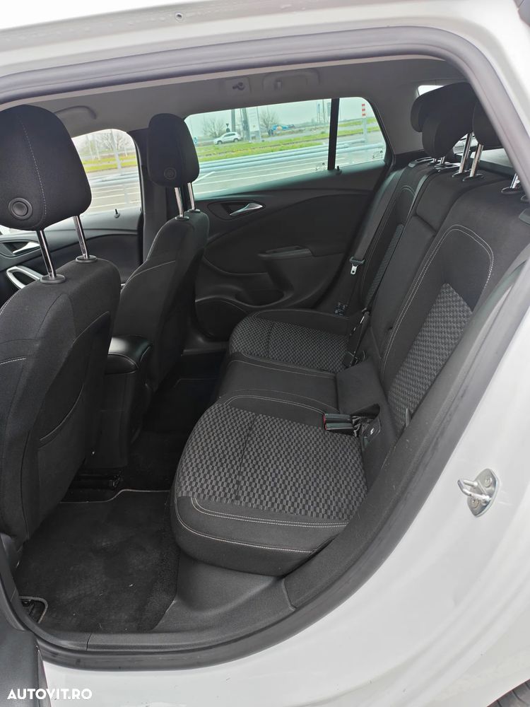 Opel Astra 1.6 CDTI ECOTEC ECOFlex Start/Stop Dynamic - 12