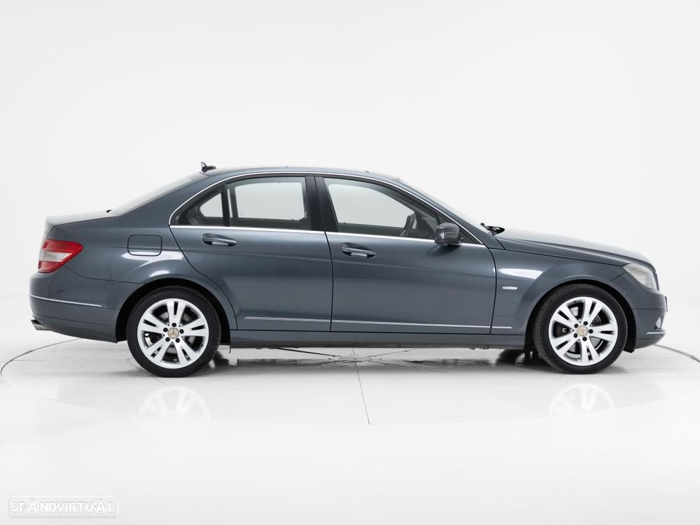 Mercedes-Benz C 320 - 2