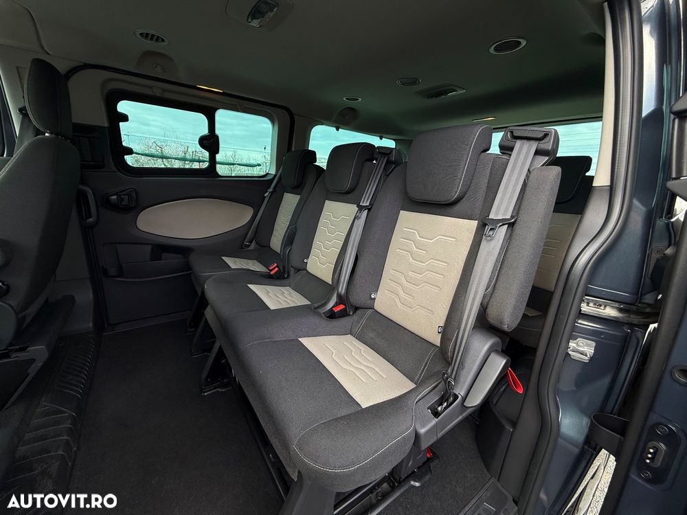 Ford Tourneo Custom - 5