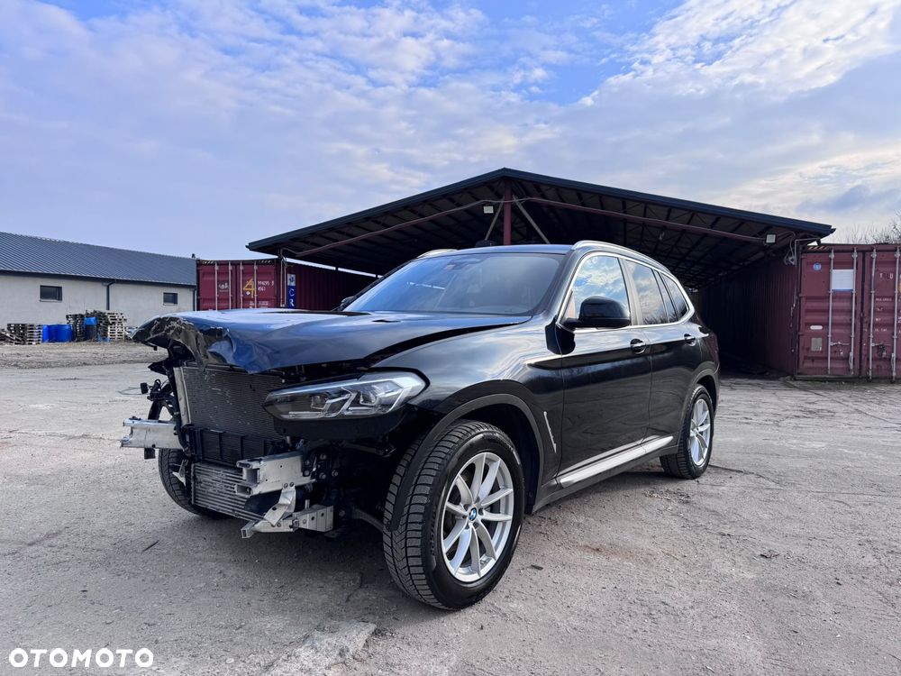 BMW X3 xDrive20d Advantage - 16