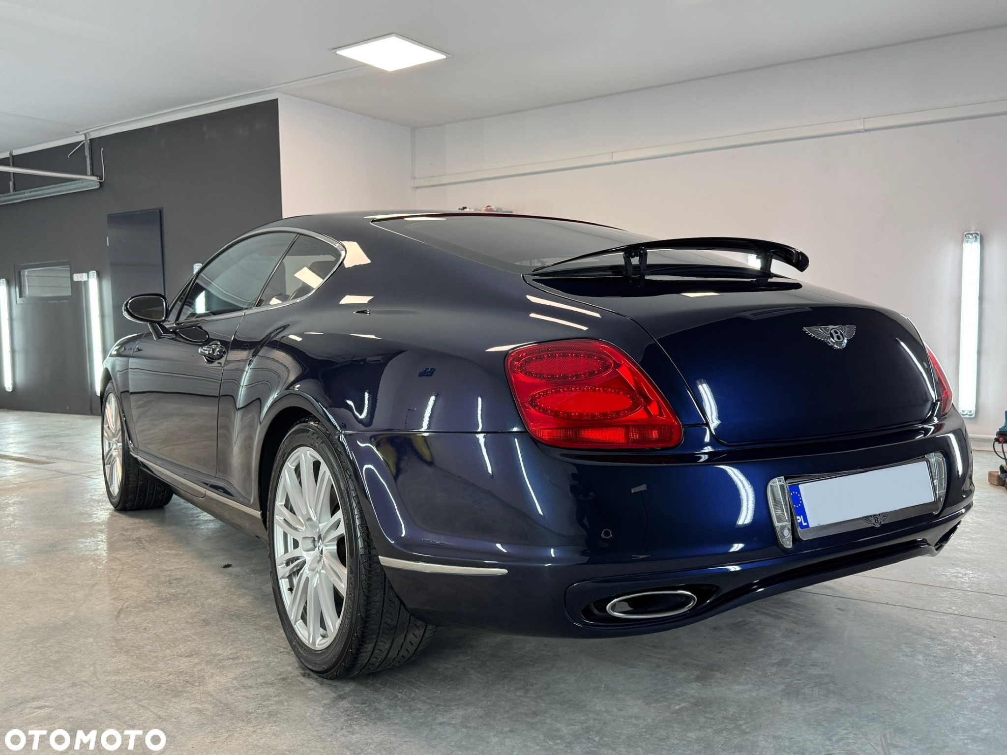 Bentley Continental GT - 12