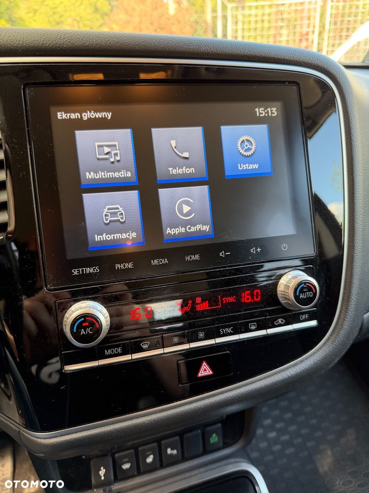 Mitsubishi Outlander 2.0 Instyle + 4WD CVT - 33