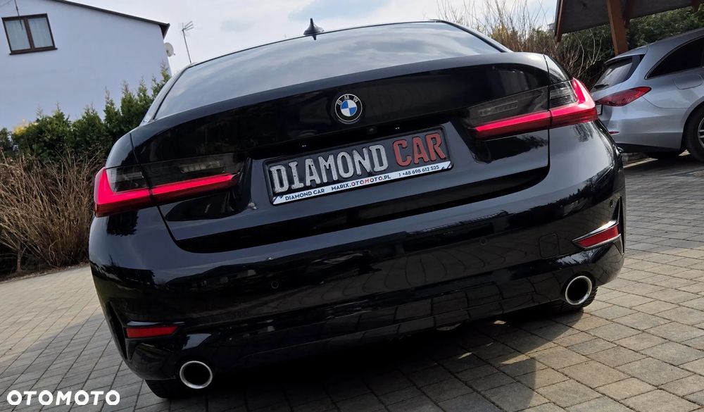 BMW Seria 3 320d xDrive Sport Line Shadow sport - 19