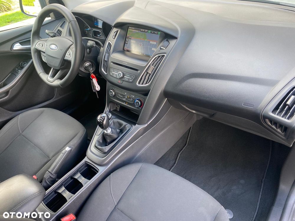 Ford Focus 1.0 EcoBoost STart-Stopp-System TITANIUM - 29