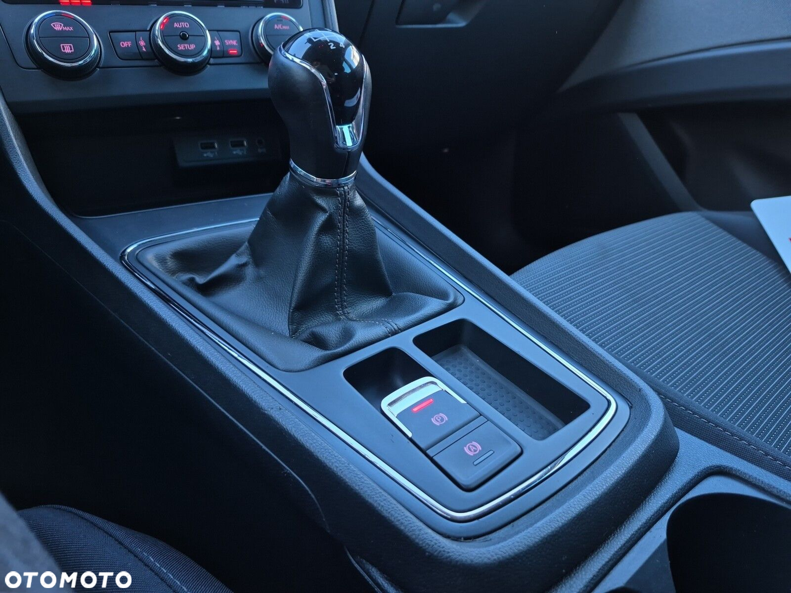 Seat Leon 1.6 TDI Style S&S - 21