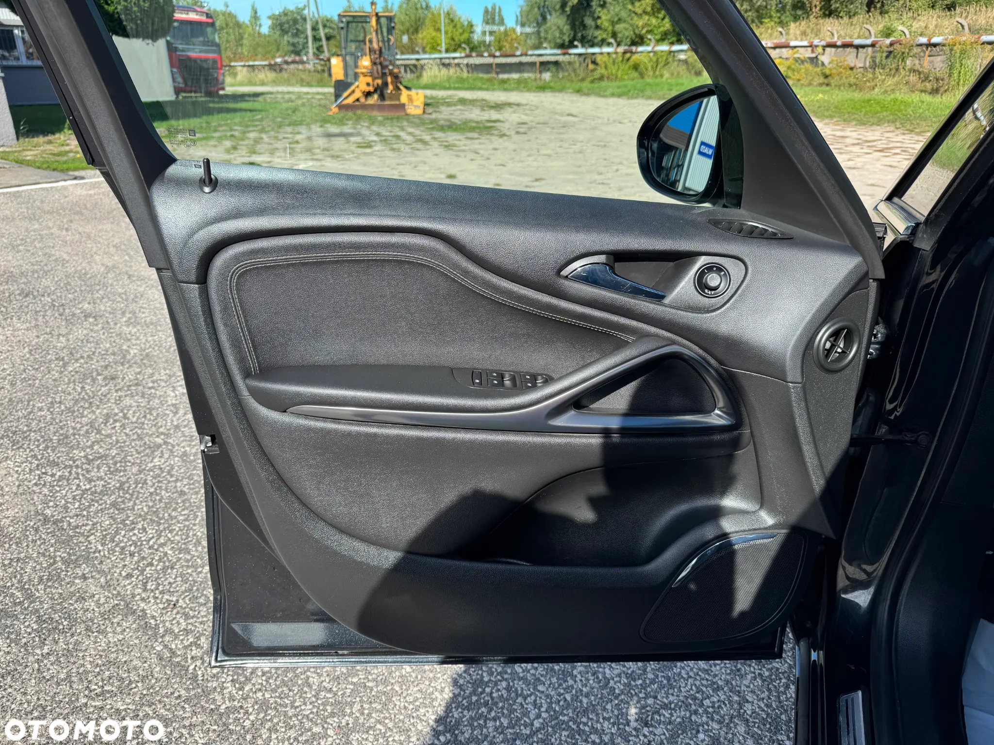 Opel Zafira 1.4 T Cosmo - 25