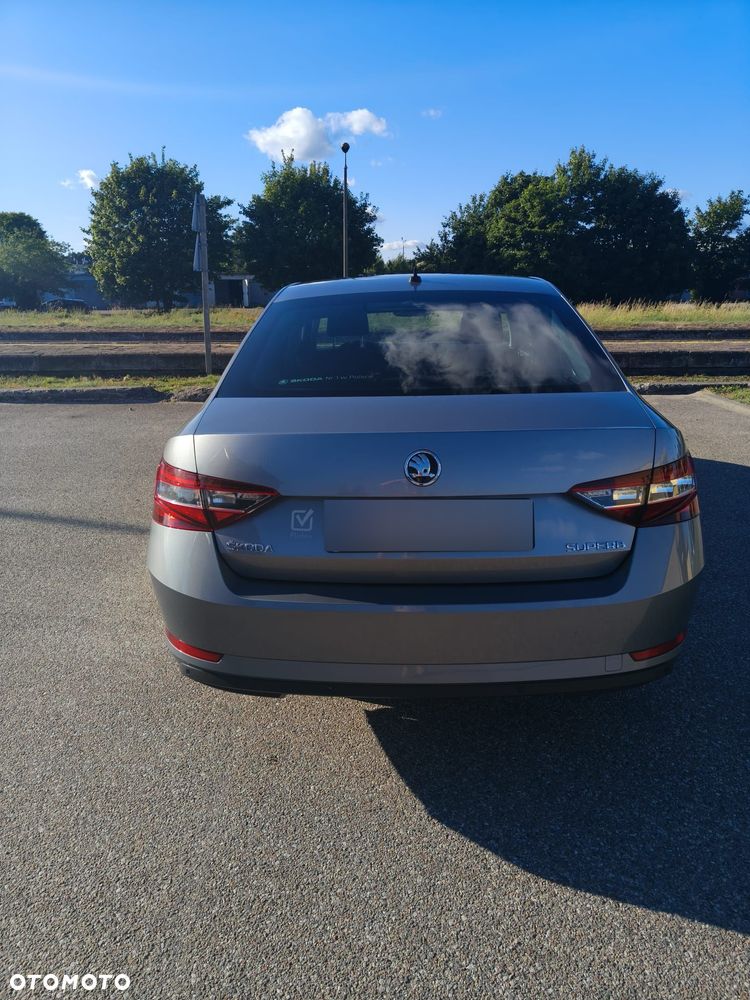 Skoda Superb 2.0 TDI Ambition DSG - 2