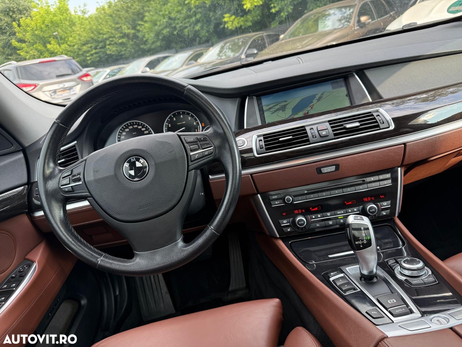 BMW Seria 5 535i Sport-Aut. - 17