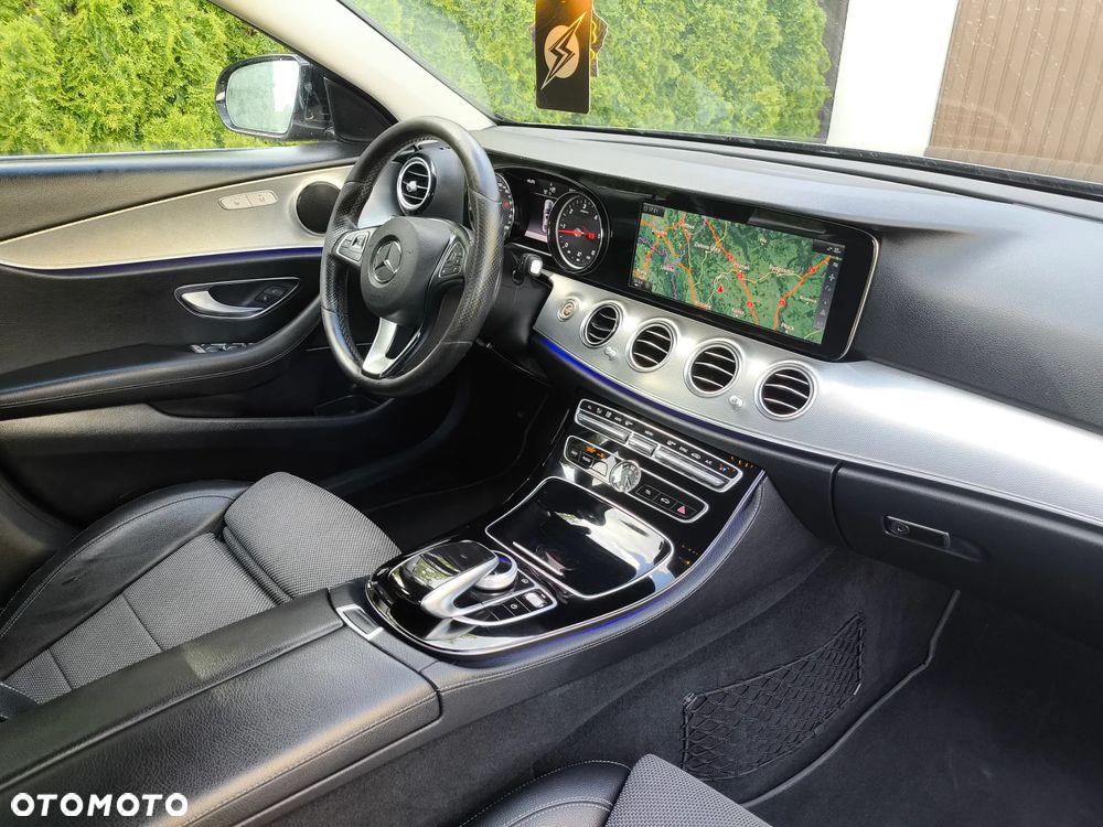 Mercedes-Benz Klasa E 220 d 9G-TRONIC Exclusive - 14