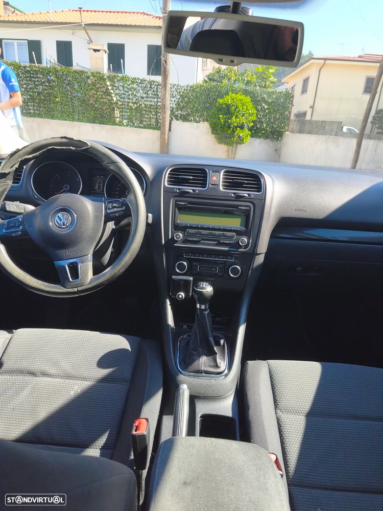 VW Golf 1.6 TDi Confortline - 8