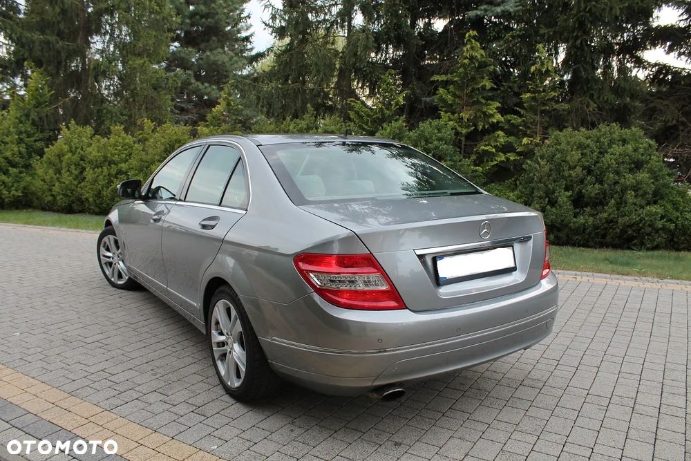 Mercedes-Benz Klasa C 220 CDI DPF Avantgarde - 3