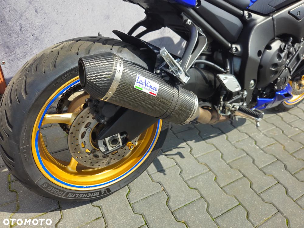 Yamaha FZ8 - 17