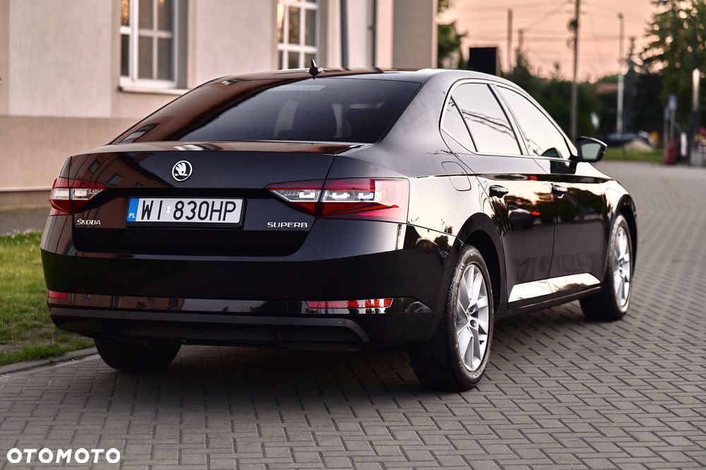 Skoda Superb 2.0 TDI Ambition DSG7 - 13